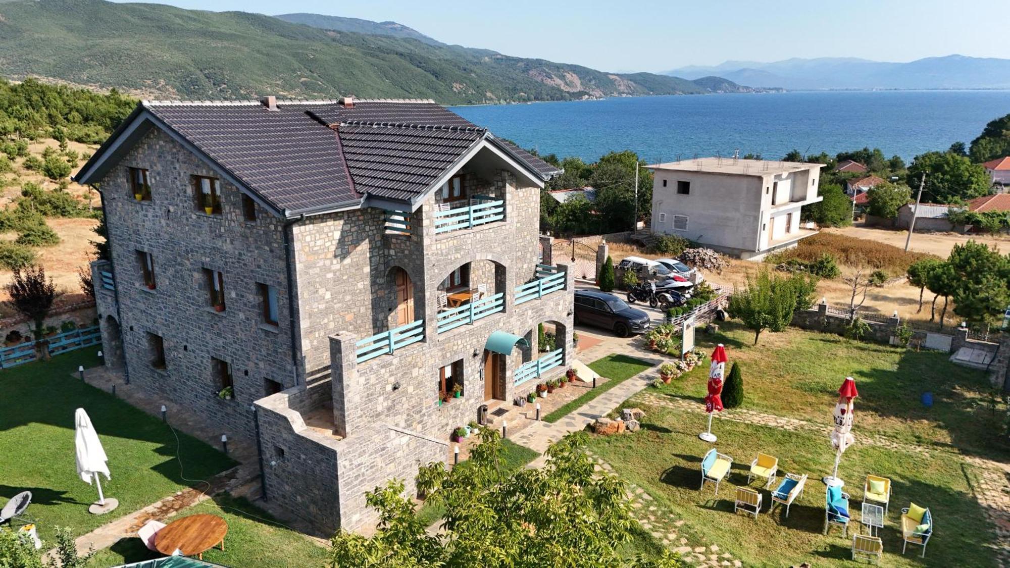 Helga'S Guesthouse Lini Exterior foto
